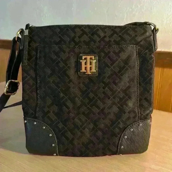 Tommy Hilfiger Black Crossbody Purse - Picture 1 of 4